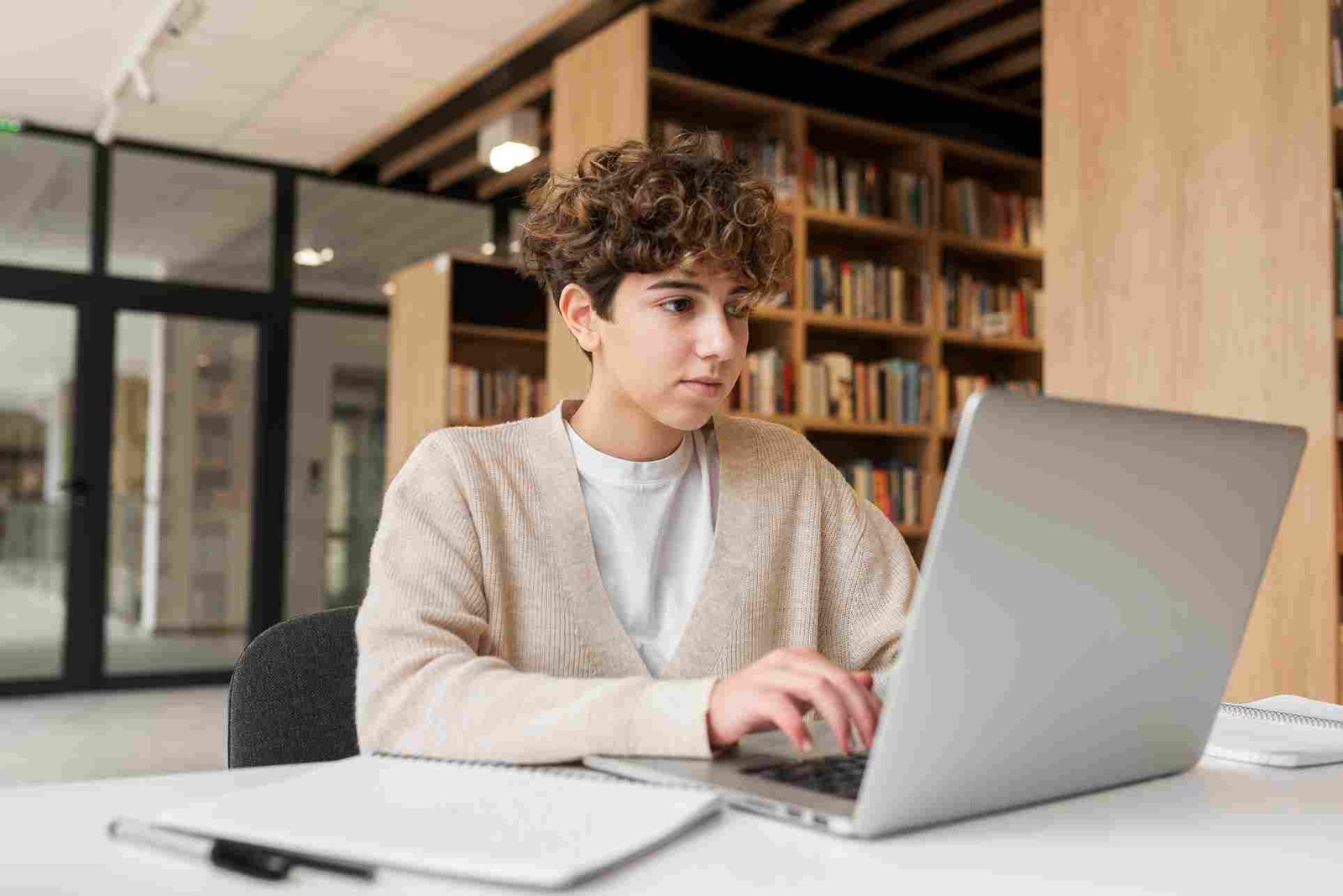 Read more about the article Top 5 Affordable Laptops for Students in 2025